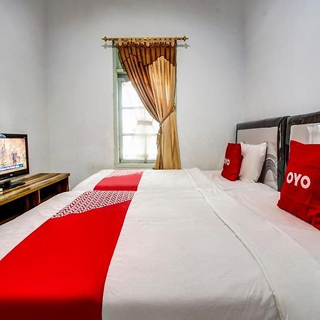 Oyo 90771 Mess 19 Syariah Otel Bandar Lampung Dış mekan fotoğraf